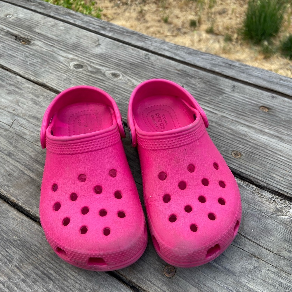 Excellent used condition CROCS.